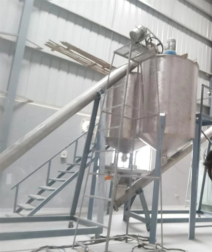 Stainless Steel Screw Conveyor, Capacity: 800 Kg, 230