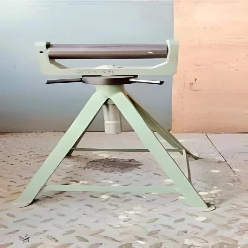 Mild Steel Adjustable Roller Stand