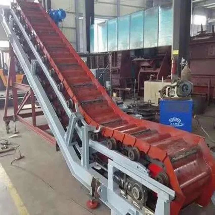 Das System Inclined Chain Conveyor