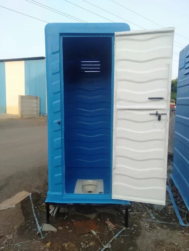Square Frp Indian Portable Toilet 3x3x7ft, Size: 3 X 3 X 6.5 Feet