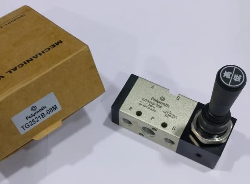 Aluminum Polymatic TG 2521B-08M Multiple Mounting Hand Lever Valve 1/4""