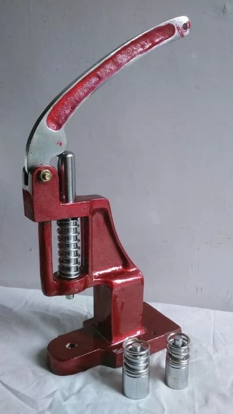 Mild Steel Manual Fancy Button Making Machine