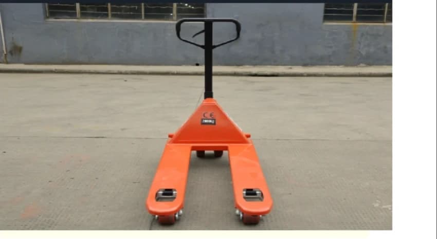 Hydraulic Pallet Truck (2500 kg) with Nylon Wheels (1150mm x 685mm)