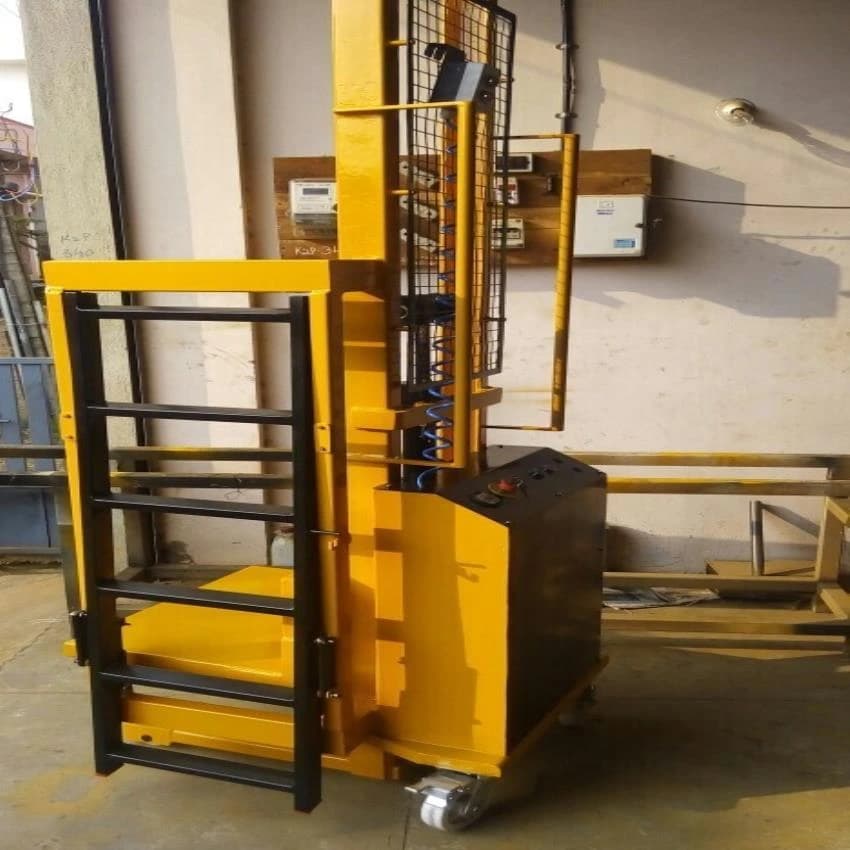 Ladder Order Picker, Capacity: 500 Kg