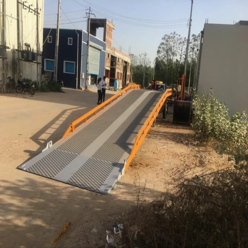 Movable Dock Ramp, Size/Capacity: 1 Ton