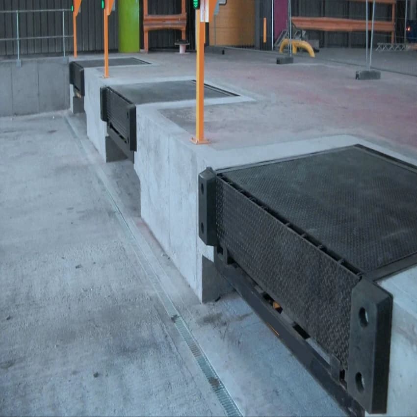 2500 Electric Dock Leveller, Mild Steel, 600mm