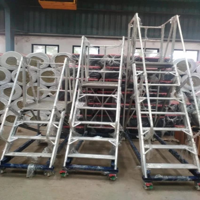 ALUMINIUM TROLLEY LADDER, Capacity: 150 KG, Size: 5-24 Feet