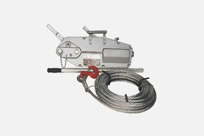 Pulling And Lifting Machine