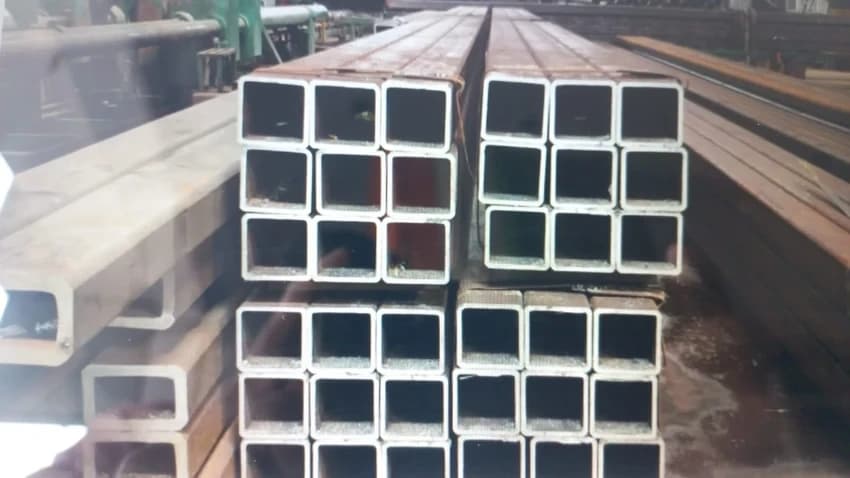 Ms Rectangular Pipe, 75 x 50 mm (3x2 in), 2.0 mm (14 Gauge)