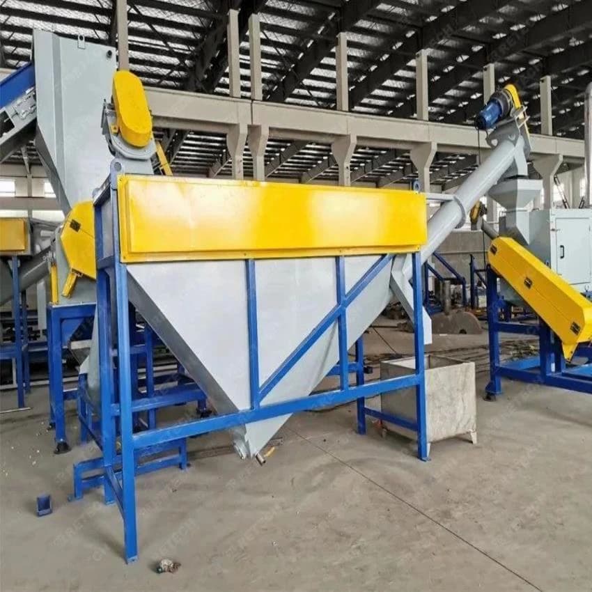 PET Recycling Machine, 300, Capacity: 500 kg/hr