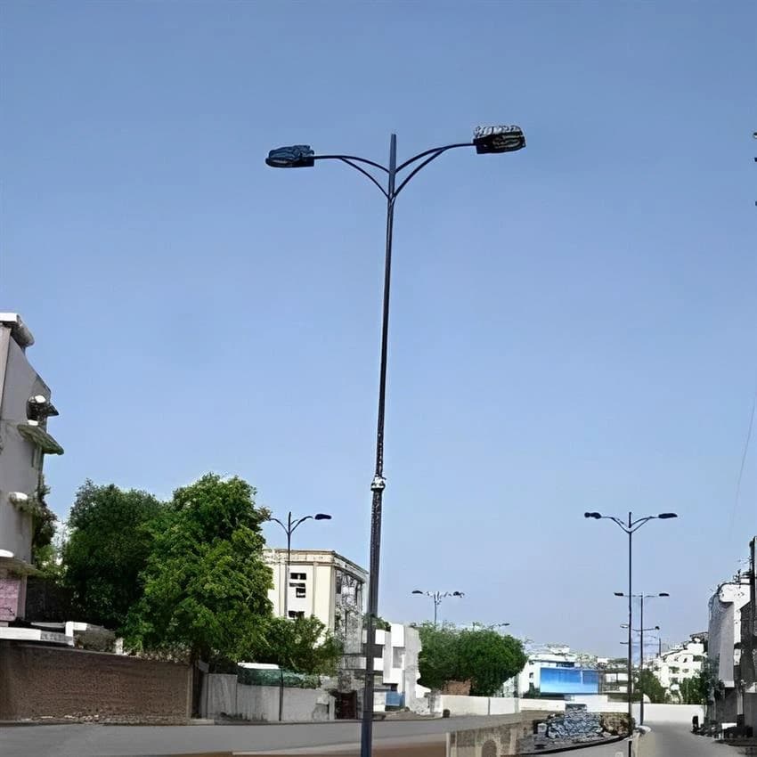 Aluminium Dual-Arm Gi Pole, For Street Light, 6m