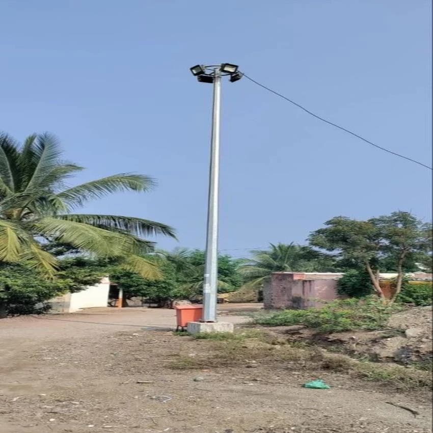 Aluminium Single-Arm Polygonal High Mast Pole, 11m