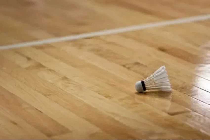 Matte Wooden Badminton Flooring