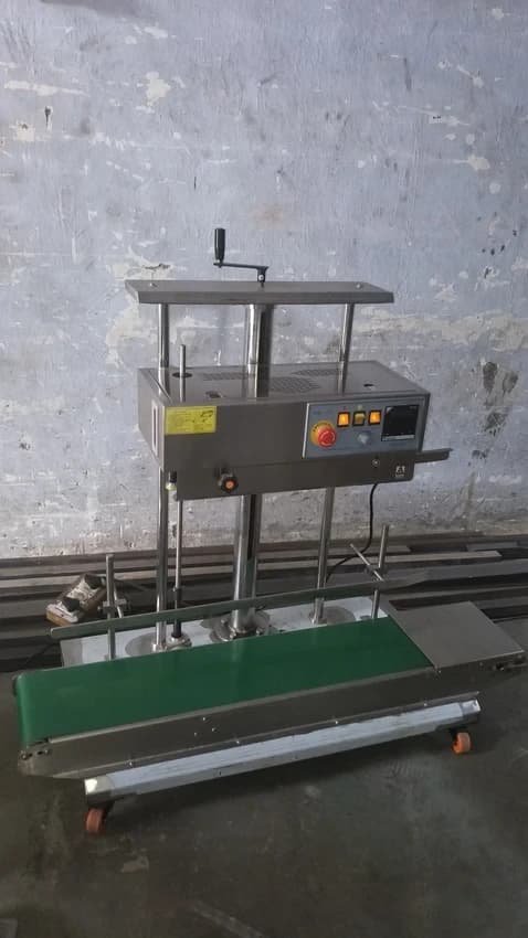 Pouch Sealing Machine