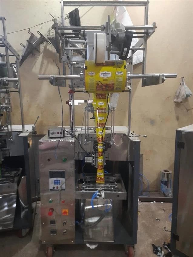 Pneumatic Automatic Pouch Packing Machines