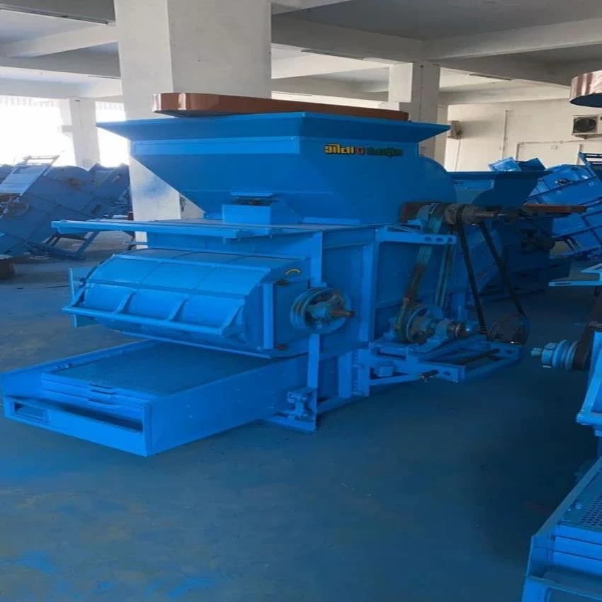Garlic bulb breaker and grader machine