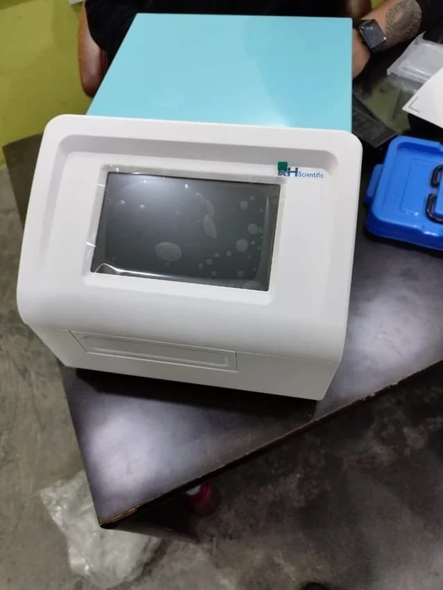 RH scientific Elisa Reader