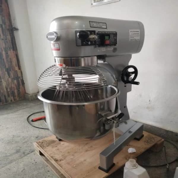 Planetary mixer (7 ltr)