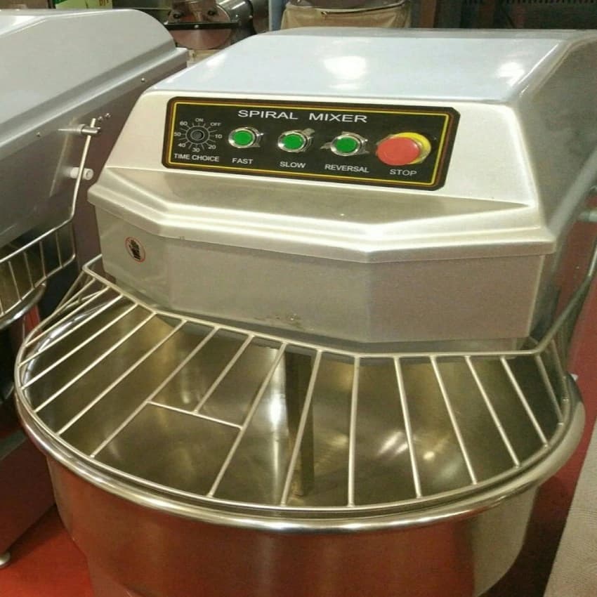 Stainless Steel Spiral Mixture Machine, Capacity: 25-50 kg