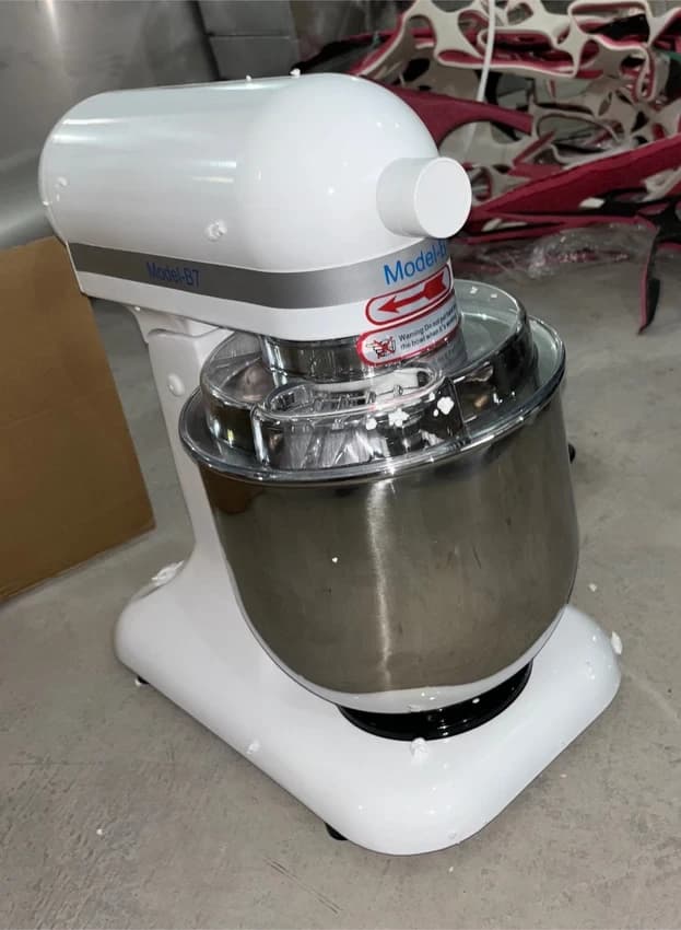 Cream Mixing Machine, Number of Flavors: Single, Capacity: 10 Ltr/Batch