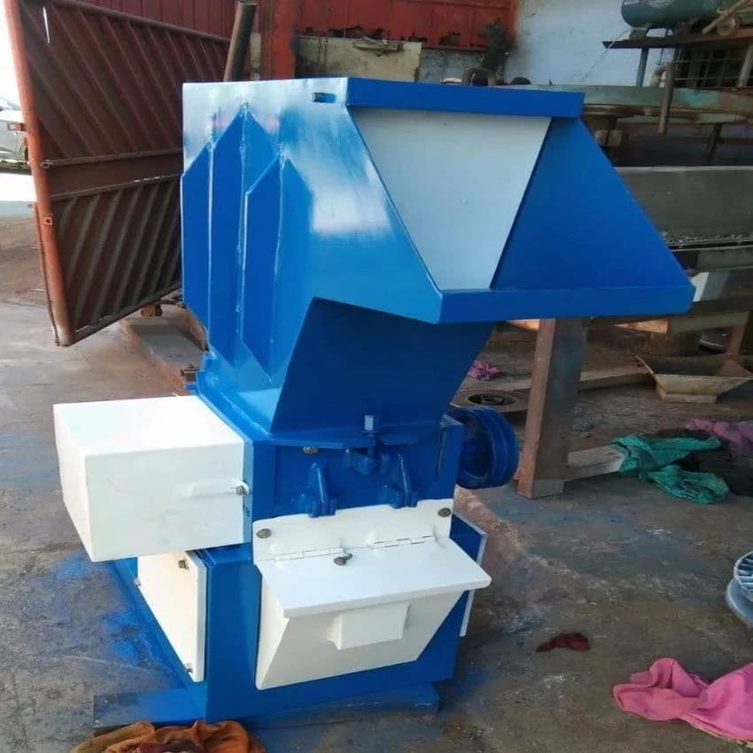 Pet Bottle Crusher Machine, Blade Size: 18 Inch, Capacity: 200 KG