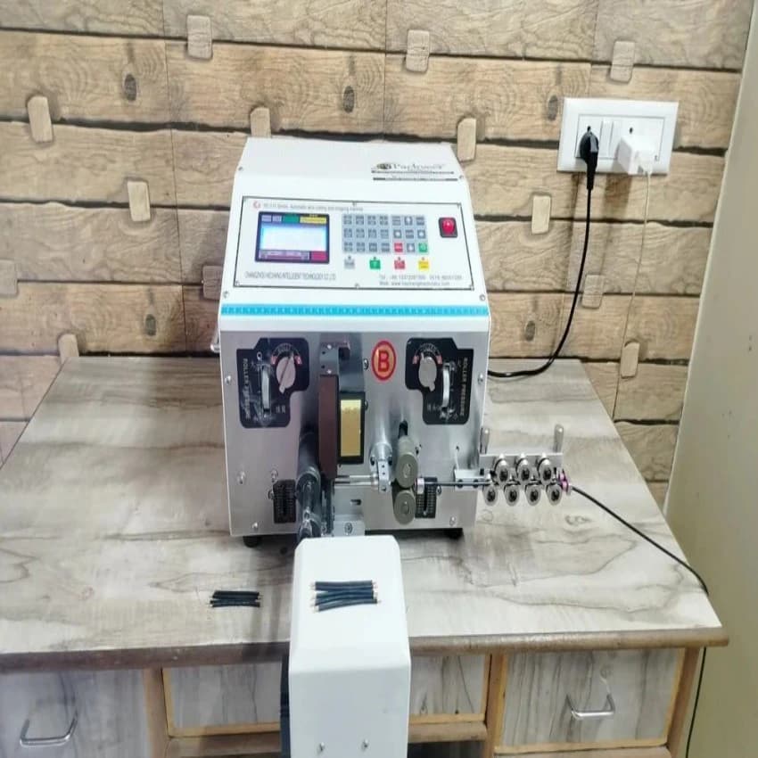 Standard Single Phase Fully Automatic Wire Cutting Stripping And Twisting Machine