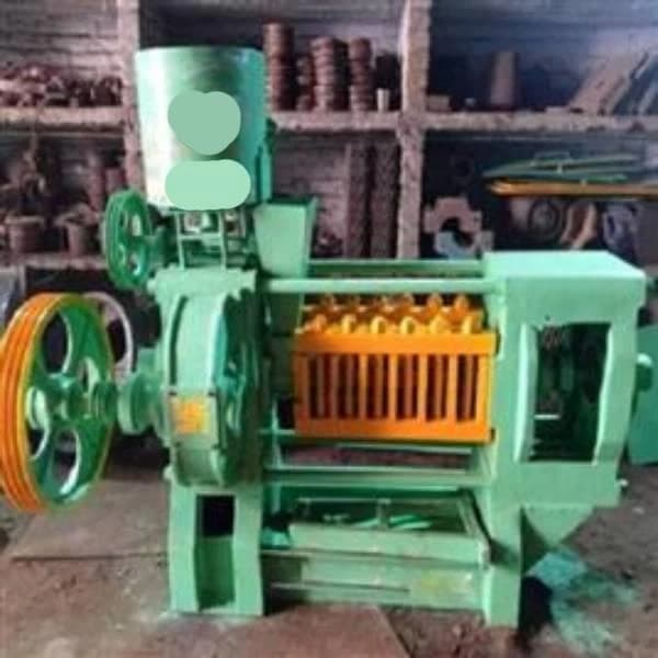 Tractor Oil Expeller