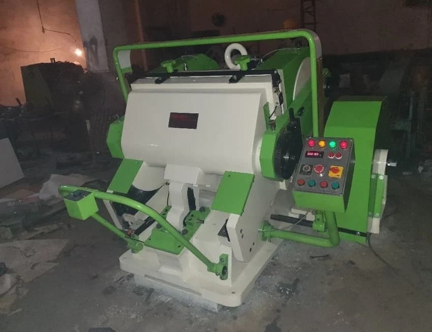 Die Plate Punching Creasing Machine, Semi Automatic