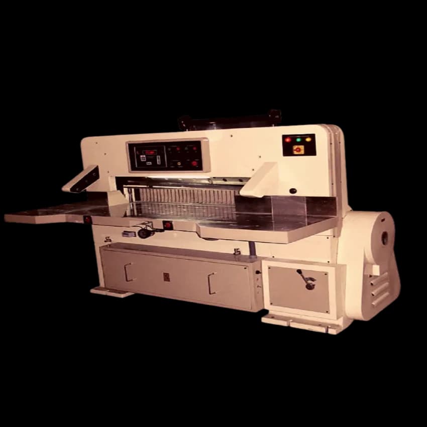 Sujata Hydraulic Paper Cutting Machine