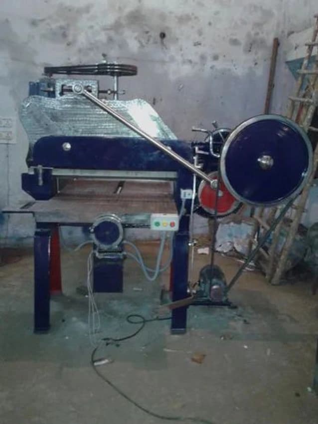Paper Cutting Machine Economical Model Auto DAAB Auto Measure Foot Clutch System