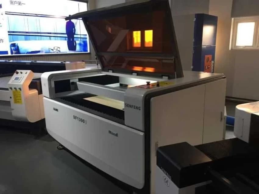 AKSHAR LASER PRO Acrylic C N C LASER MACHINE, for Digital Fabric