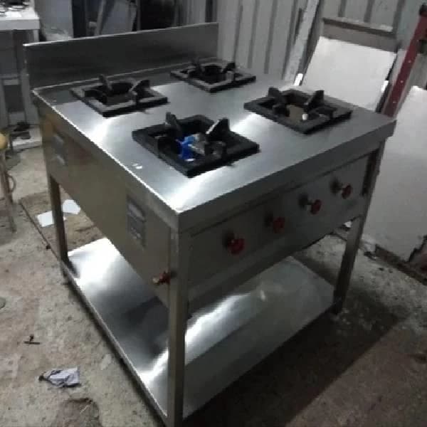 Four Burner Cooking Range
