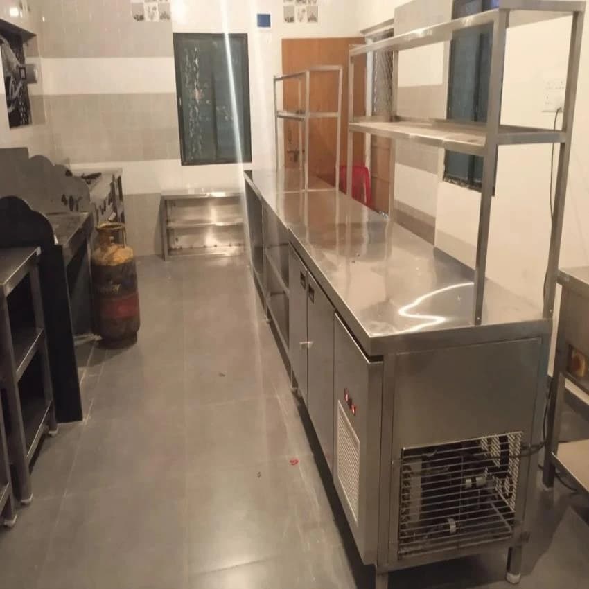 Equipment Type: Gas Range Commercial Hotel Kitchen Equipment