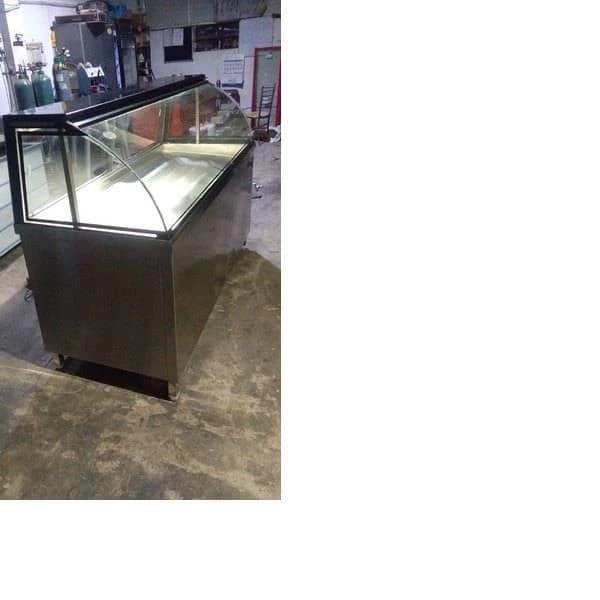 Fish display counter