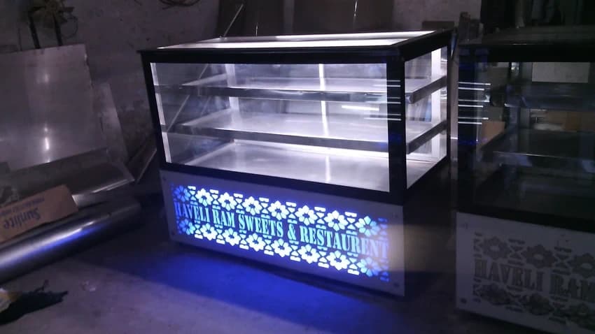 Ss Cake Display Counter