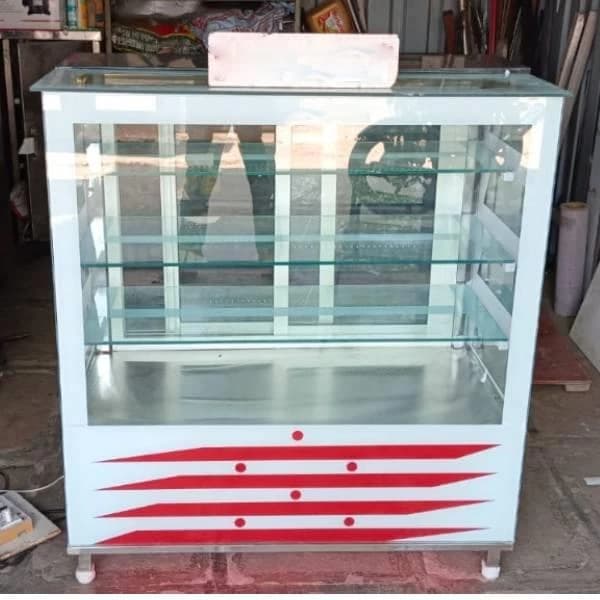 Bakery counter