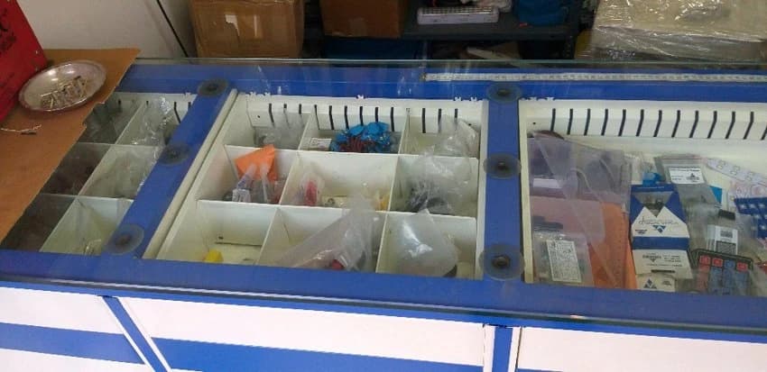 Counter For Electronic Shop, Warranty: 1 Year