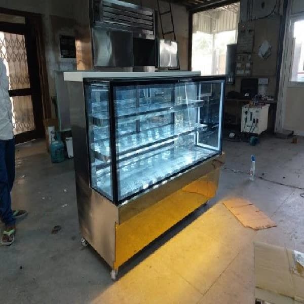 Metal Rectangular Sweet Display Counter