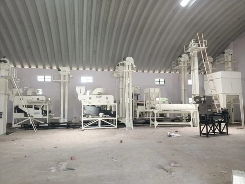 Semi Automatic Grain Cleaning And Grading Plant 3-4 ton per hour, Three Phase