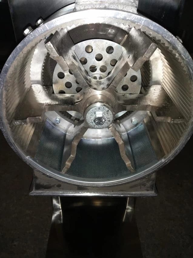 Motor Power: 3 HP MS DOUBLE stage FLOUR MILL, For Commercial, 25 To 30 KG