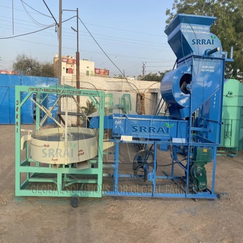 Automatic Painted Peanut Shelling Machine With Engine, Three Phase, 500 kg Per Hour