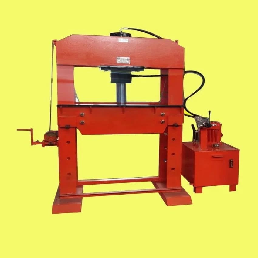 Hydraulic Press Machine, Capacity: 50 Tons