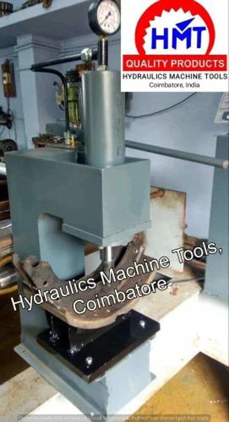 Mild Steel Brake Liner Riveting Machine, 370