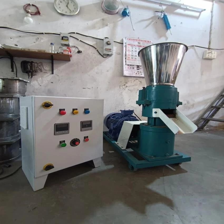 Electric BIOMASS WOOD PALLET MAKING MACHINE, Production Capacity: 800 kg/hr, Automation Grade: Semi-Automatic