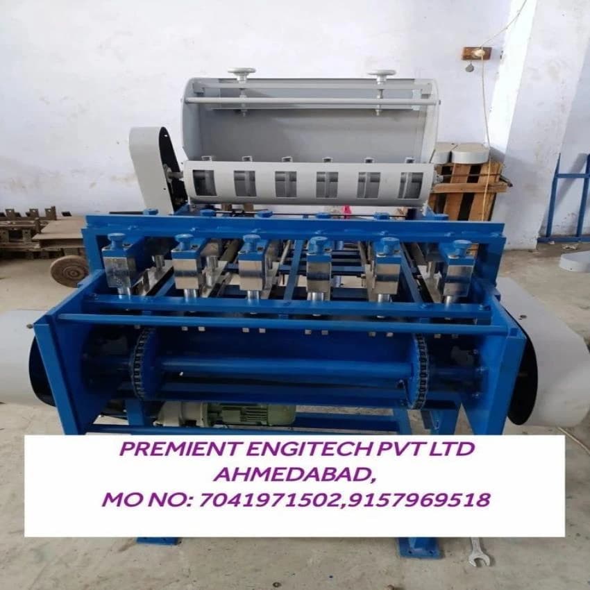 Cashew Cutting Machine