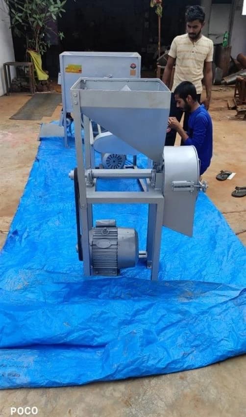 Sinking Fish Feed Making Machine, 250-300 Kg/Hr