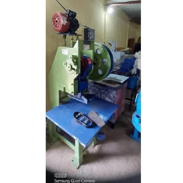 Chappal Sole Cutting Press Machine