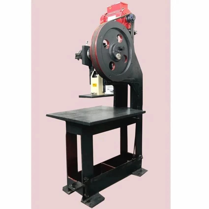 APMT Hawai Chappal Cutting Machine