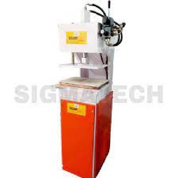 Sigmatech Hydraulic Slipper Cutting Machine, 2unit/hr, Production Capacity: 350 Pair/Day