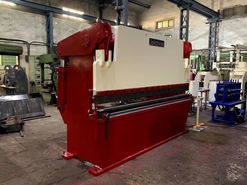 Hydraulic Almirah Making Machine